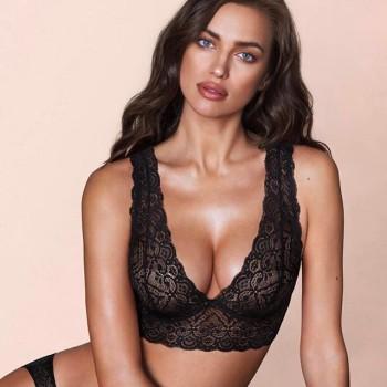 Russian model Irina Valeryevna Shaykhlislamova sizzles in skimpy bikini.