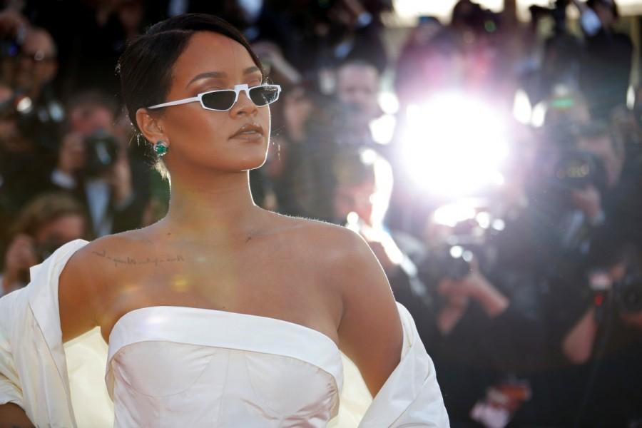 Cannes film festival 2017: Singer Rihanna looks stunning as she walks the Red Carpet. Cannes 2017,Rihanna,Rihanna at Cannes,Rihanna at Cannes 2017,Rihanna at Cannes film festival 2017,Rihanna at Cannes film festival,Cannes film festival,Cannes film festival 2017,Rihanna hot pics,Rihanna hot images,Rihanna hot stills,Rihanna hot photos,Riha