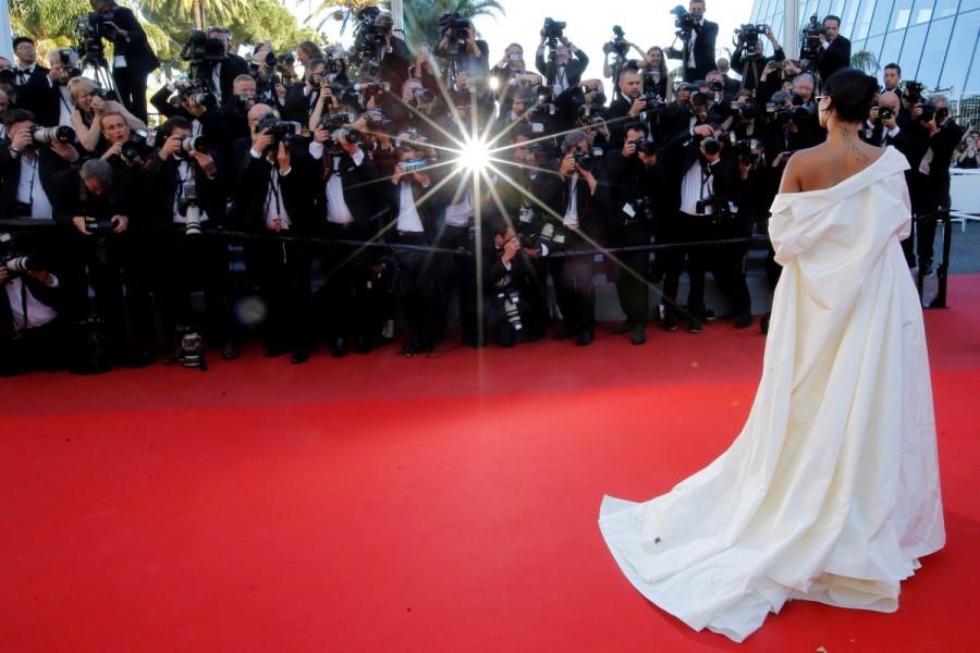 Cannes film festival 2017: Singer Rihanna looks stunning as she walks the Red Carpet. Cannes 2017,Rihanna,Rihanna at Cannes,Rihanna at Cannes 2017,Rihanna at Cannes film festival 2017,Rihanna at Cannes film festival,Cannes film festival,Cannes film festival 2017,Rihanna hot pics,Rihanna hot images,Rihanna hot stills,Rihanna hot photos,Riha