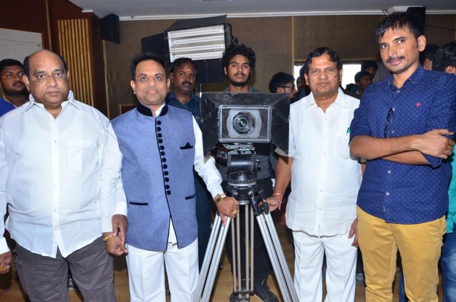 Ra Ra Venugopala movie launched event held at Hyderabad. Celebs like Vijay, Krishna, Swetha, Joshua Batla, Vasu, Pratani Ramakrishna Goud, Sai Venkat, Tummalapalli Rama Satyanarayana and others graced the event. Ra Ra Venugopala,Ra Ra Venugopala movie launch,Ra Ra Venugopala movie launch pics,Ra Ra Venugopala movie launch images,Ra Ra Venugopala movie launch stills,Ra Ra Venugopala movie launch pictures,Ra Ra Venugopala movie launch photos,Vijay,Krishna,Swetha,Jo