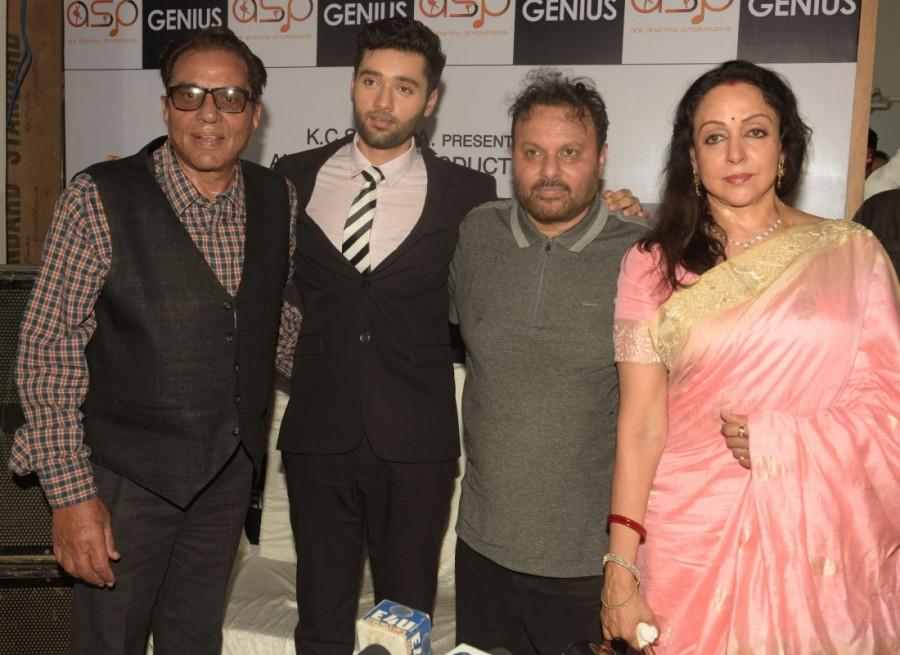 Celebs like Javed Akhtar, Dharmendra, Utkarsh Sharma, Anil Sharma and Hema Malini spotted during the mahurat ceremony of Utkarsh Sharma's debut film Genius in Mumbai on May 22, 2017. Dharmendra and Hema Malini,Hema Malini,Genius,Genius movie launch,Genius movie launch pics,Genius movie launch images,Genius movie launch stills,Genius movie launch pictures,Genius movie launch photos,Javed Akhtar,Utkarsh Sharma,Anil Sharma