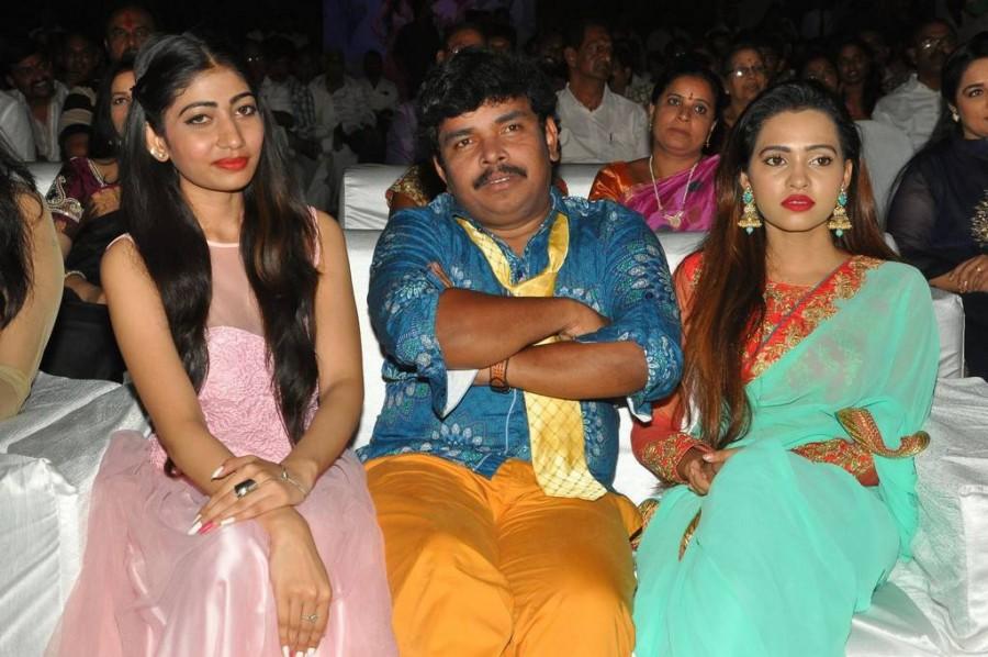 Telugu movie Virus audio launch event held at Hyderabad. Actor Sampoornesh Babu and others graced the event. Sampoornesh Babu at Virus audio launch,Virus audio launch,Virus,Sampoornesh Babu,actor Sampoornesh Babu,Sampoornesh Babu pics,Sampoornesh Babu images,Sampoornesh Babu stills,Sampoornesh Babu pictures,Sampoornesh Babu photos