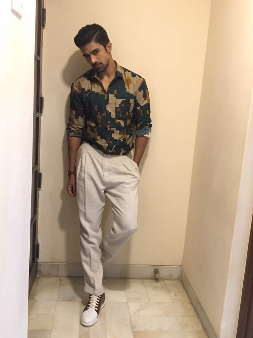 Cord.in shirt - Zara linen trousers - Koovs shoes. Saqib Saleem,actor Saqib Saleem,Saqib Saleem styles,Saqib Saleem dress styles,Dobaara promotions,Dobaara movie promotions,Dobaara