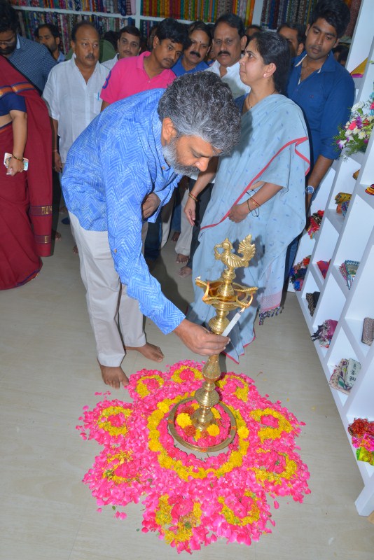 Baahubali 2: The Conclusion director SS Rajamouli opens Costume Krishna Shop. SS Rajamouli opens Costume Krishna Shop,SS Rajamouli,Baahubali 2: The Conclusion,Baahubali 2,Baahubali 2 director,Costume Krishna Shop