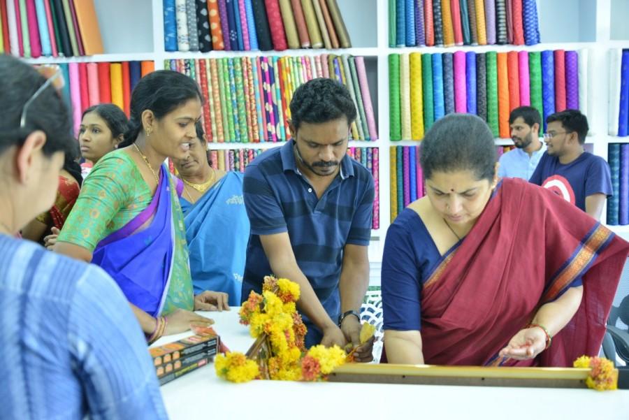 Baahubali 2: The Conclusion director SS Rajamouli opens Costume Krishna Shop. SS Rajamouli opens Costume Krishna Shop,SS Rajamouli,Baahubali 2: The Conclusion,Baahubali 2,Baahubali 2 director,Costume Krishna Shop