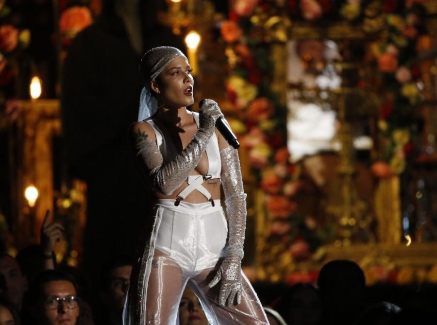 Halsey performs "Now or Never." Billboard Music Awards,Billboard Music Awards 2017,Billboard Music Awards 10 Best Moments,Billboard Music Awards Best Moments,Billboard Music Awards pics,Billboard Music Awards images,Billboard Music Awards stills,Billboard Music Awards pictures,Billboar