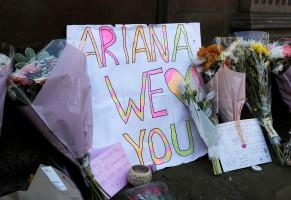 Manchester,Mourning for Manchester,Manchester blast,Ariana Grande concert,Manchester Ariana Grande concert explosion,Manchester mourns
