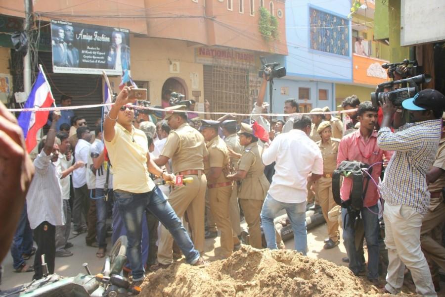 Rajinikanth fans,Rajinikanth,Superstar Rajinikanth,Tamil Munnetra Padai,Superstar Rajinikanth fans