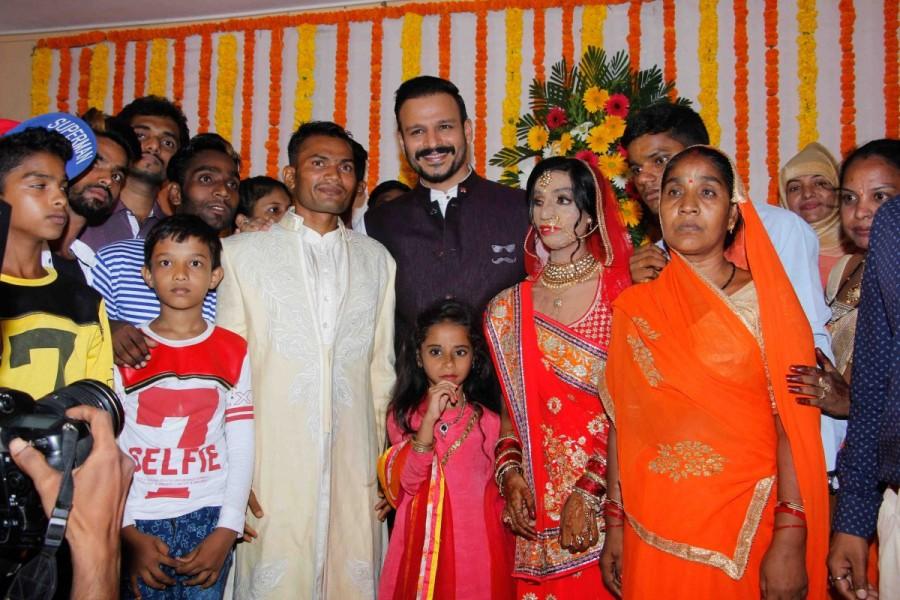 Bollywood actor Vivek Oberoi attend the wedding ceremony of acid attack survivor, Lalita Bansi in Mumbai. Vivek Oberoi,Lalita Bansi,Lalita Bansi marriage,Lalita Bansi wedding