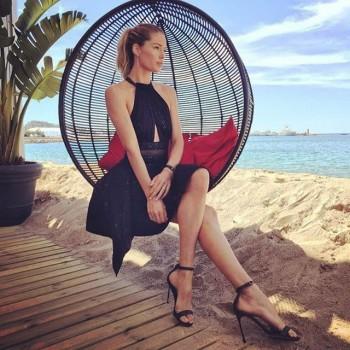 These hot pics of Doutzen Kroes make us all want go on vacation!
