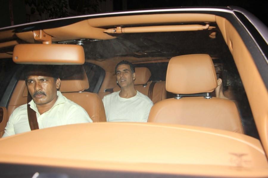 Bollywood actor Akshay Kumar spotted during filmmaker Karan Johar's 45th birthday celebration party in Mumbai on May 25, 2017. Akshay Kumar,Aamir Khan,Ranbir Kapoor,Hrithik Roshan,Sanjay Dutt,Karan Johar birthday bash,Karan Johar birthday bash pics,Karan Johar birthday bash images,Karan Johar birthday bash stills,Karan Johar birthday bash pictures,Karan Johar birthday bash photos