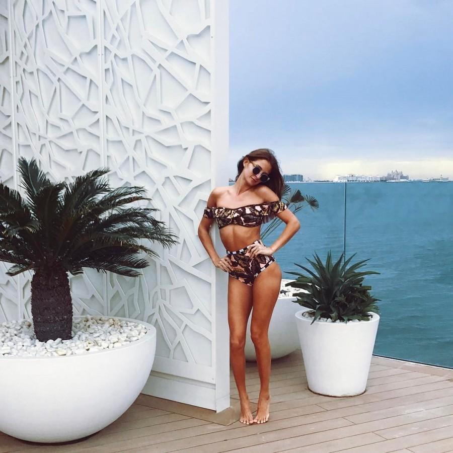 Millie Mackintosh flaunts her toned abs and enviable physique in a tiny bikini. Millie Mackintosh,Millie Mackintosh hot pics,Millie Mackintosh hot images,Millie Mackintosh hot stills,Millie Mackintosh hot photos,Millie Mackintosh hot pictures,Millie Mackintosh bikini,Millie Mackintosh bikini pics,Millie Mackintosh bikini images,Milli