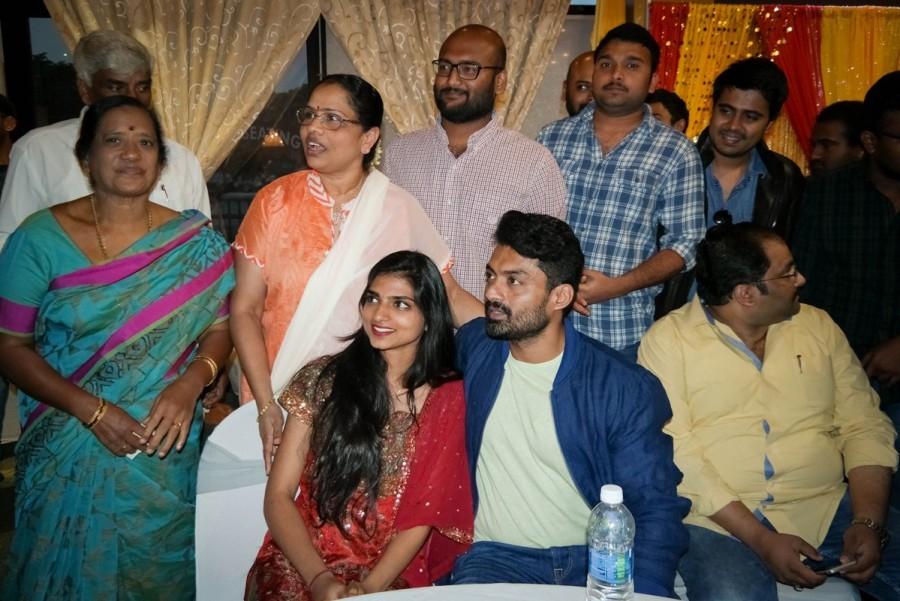 Senior members of the Telugu community in Chicago spoke about their association with the Nandamuri family. The grand meet and greet was rounded off with a photo session for all the guests as well as a cake cutting ceremony to mark Shri N.T.Rama Rao's Birthday, which falls on the 28th. Guests were also entertained by spirited performances from singers Deepthi and Sandeep. Kalyan Ram in Chicago,Kalyan Ram,Nandamuri Kalyan Ram,actor Nandamuri Kalyan Ram