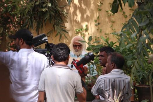 Bollywood actor Amitabh Bachchan spotted shooting for '102 Not Out' movie.