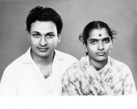Check out some rare and unseen pictures of Producer Parvathamma Rajkumar.