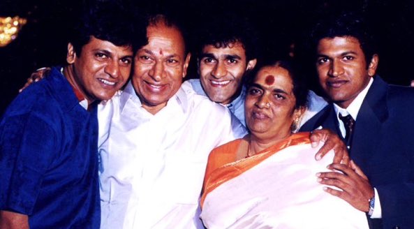 Parvathamma Rajkumar,Parvathamma Rajkumar rare pics,Parvathamma Rajkumar rare images,Parvathamma Rajkumar rare stills,Parvathamma Rajkumar rare pictures,Parvathamma Rajkumar rare photos,parvathamma rajkumar death,Parvathamma Rajkumar dead