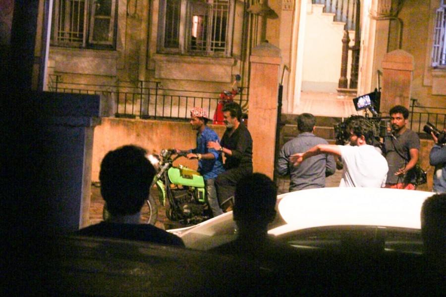 South Indian actor Rajinikanth spotted at Andheri shooting for upcoming movie Kaala Karikaalan. Rajinikanth,Kaala Karikaalan,Kaala,Kaala Karikaalan shooting,Kaala Karikaalan movie shooting,Kaala Karikaalan on the sets,kaala karikaalan photos,Superstar Rajinikanth