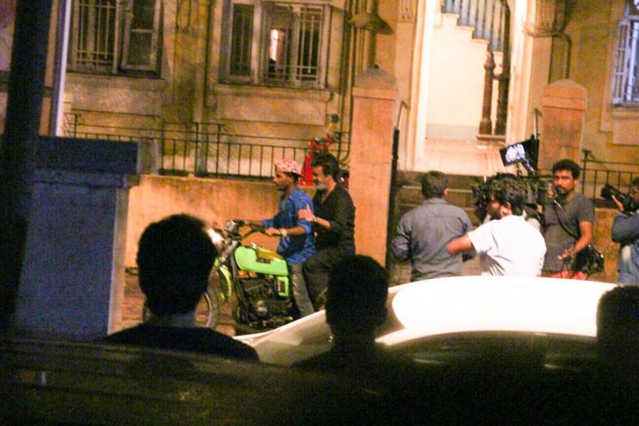 Rajinikanth spotted at Andheri shooting for upcoming movie Kaala Karikaalan in Mumbai, India on May 31, 2017. Rajinikanth,Kaala Karikaalan,Kaala,Kaala Karikaalan shooting,Kaala Karikaalan movie shooting,Kaala Karikaalan on the sets,kaala karikaalan photos,Superstar Rajinikanth