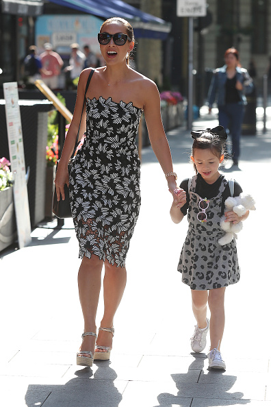 Myleene Klass and daughter Ava Bailey Quinn seen arriving at Smooth Radio Studios on June 1, 2017 in London, England. Zac Efron,Myleene Klass,Rochelle Humes,Alexandra Daddario,London Celebrity Sightings,London Celebrity Sightings pics,London Celebrity Sightings images,London Celebrity Sightings stills,London Celebrity Sightings pictures,London Celebrity Sightings photos