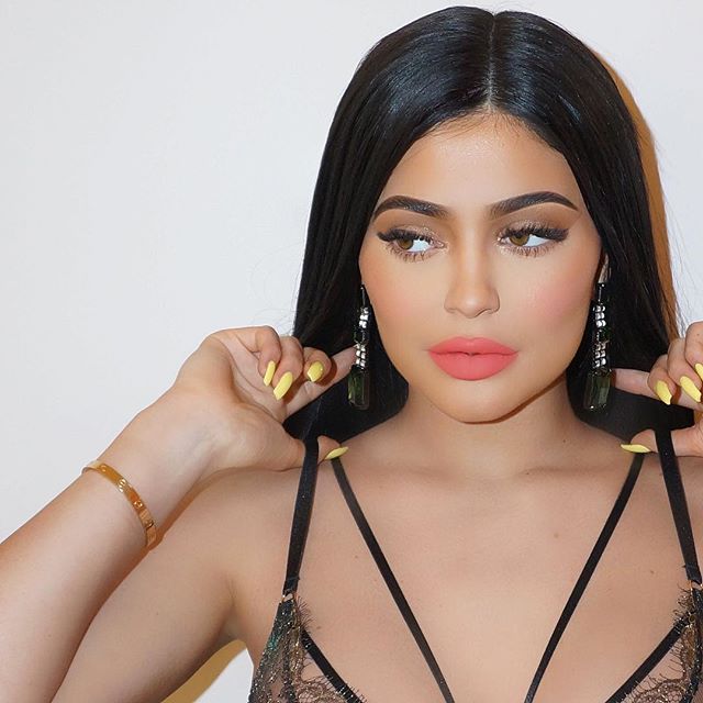American reality television personality Kylie Kristen Jenner poses in black bikini to promote new Lip Kit. Kylie Jenner,Kylie Jenner in Bikini,Kylie Jenner bikini,Kylie Jenner bikini pics,Kylie Jenner bikini images,Kylie Jenner bikini stills,Kylie Jenner bikini pictures,Kylie Jenner bikini photos,Kylie Jenner instagram,kylie jenner sexy photos
