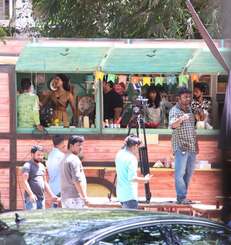 Actress Sunny Leone spotted at Mehboob studio. Sunny Leone and Karan Johar,Sunny Leone,Karan Johar,Sunny Leone spotted at Mehboob studio,Karan Johar spotted at Mehboob studio,Sunny Leone  pics,Sunny Leone  images,Sunny Leone  stills,Sunny Leone  pictures