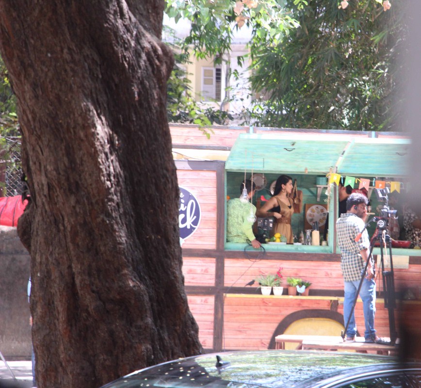 Actress Sunny Leone spotted at Mehboob studio. Sunny Leone and Karan Johar,Sunny Leone,Karan Johar,Sunny Leone spotted at Mehboob studio,Karan Johar spotted at Mehboob studio,Sunny Leone  pics,Sunny Leone  images,Sunny Leone  stills,Sunny Leone  pictures