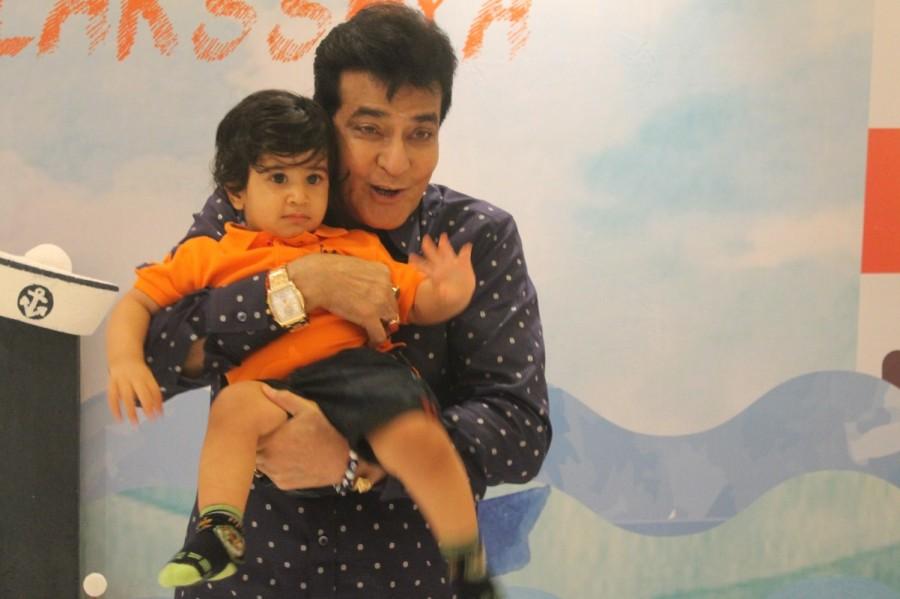 In today's day and age of social media taking over our lives, it comes as absolutely no surprise that a one year old child has broken the internet. Tusshar Kapoor,Tusshar Kapoor son,Tusshar Kapoor son birthday,Tusshar Kapoor son birthday pics,Tusshar Kapoor son birthday images,Tusshar Kapoor son birthday stills,Tusshar Kapoor son birthday pictures,Tusshar Kapoor son birthday photos