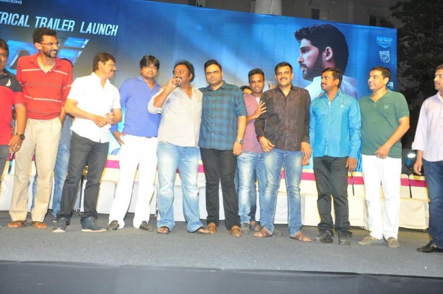 Actor Allu Arjun's Duvvada Jagannadham (DJ) trailer launch event held at Hyderabad on 5th June 2017. Celebs like Harish Shankar, Dil Raju, VV Vinayak, Bommarillu Bhaskar, Srikanth Addala, Vasu Varma, Sriwass, Trinadha Rao Nakkina, Sai Kiran Adivi, Sekhar Kammula, Vamsi Paidipally, Boyapati Srinu, Anil Ravipudi, Satish Vegesna, Venu Sriram, Dasarath, Sirish graced the event. Allu Arjun,Duvvada Jagannadham,Duvvada Jagannadham trailer,Duvvada Jagannadham trailer launch,Duvvada Jagannadham trailer launch pics,Duvvada Jagannadham trailer launch images,Duvvada Jagannadham trailer launch stills,Duvvada Jagannadham trailer launch pi