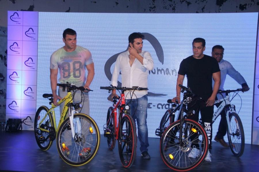 Bollywood actor Salman Khan unveils Being Human E-Cycle on World Environment Day in Mumbai on June 5, 2017. Salman Khan,actor Salman Khan,Being Human E-Cycle,World Environment Day,Sohail Khan,Arbaaz Khan,Aayush Sharma
