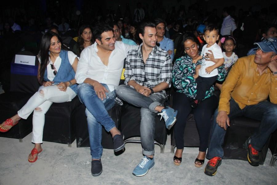 Sohail Khan, Arpita Khan along with her husband Aayush Sharma and son Ahil during the unveiling of cycles on World Environment Day, in Mumbai on June 5, 2017. Salman Khan,actor Salman Khan,Being Human E-Cycle,World Environment Day,Sohail Khan,Arbaaz Khan,Aayush Sharma