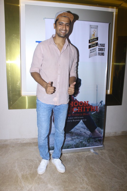 Vicky Kaushal at Richa Chadha's Khoon Aali Chithi special screening. Vicky Kaushal,Vicky Kaushal hiding,actor Vicky Kaushal,Raju Hirani