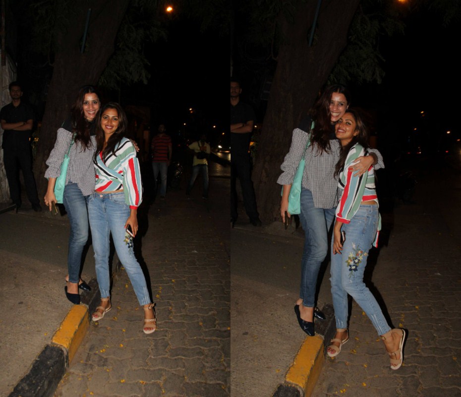 South Indian actress Amala Paul and producer Ashvini Yardi spotted at Bandra in Mumbai on June 6, 2017. Amala Paul spotted at Bandra,Amala Paul at Bandra,Amala Paul,actress Amala Paul,Amala Paul with producer Ashvini Yardi,Amala Paul and Ashvini Yardi,Ashvini Yardi,Ashvini Yardi at Bandra