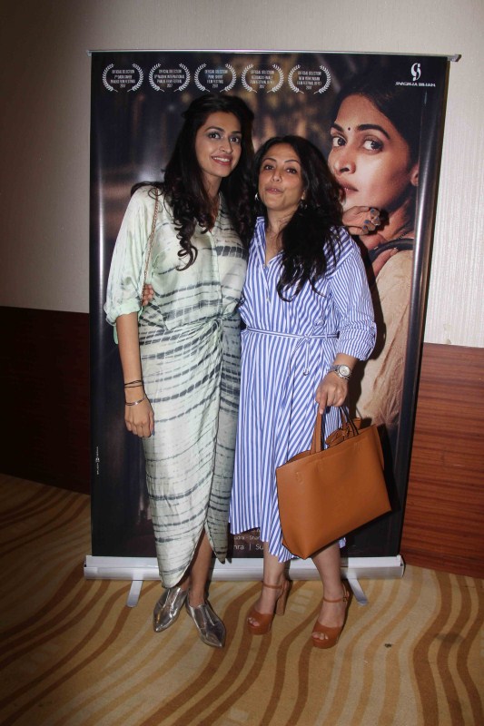 Bollywood actors Salony Luthra and Pakhi Tyrewala at Kajal short film screening. Rekha Bhardwaj,Filmmaker Vishal Bhardwaj,actors Pakhi Tyrewala,Sunil Kumar Palwal,Salony Luthra,Kajal short film screening,Kajal short film