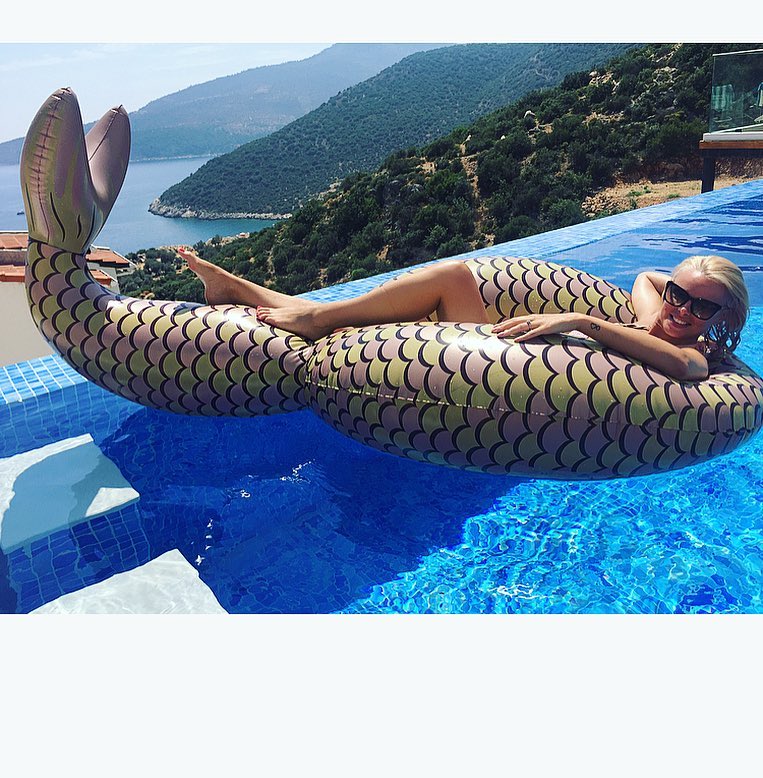 Model Rhian Marie Sugden instagram bikini photos sends fans wild. Rhian Sugden,Rhian Sugden bikini pics,Rhian Sugden bikini images,Rhian Sugden bikini stills,Rhian Sugden bikini pictures,Rhian Sugden bikini photos,Rhian Sugden hot pics,Rhian Sugden hot images,Rhian Sugden hot stills,Rhian Sugden hot pictures
