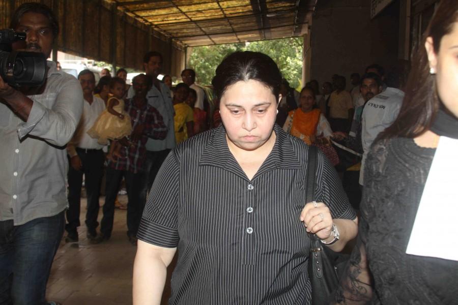 "There are compatibility issues in our marriage, but we respect each other immensely," Komal said. Komal says nobody is responsible for their divorce, clarifying her stance on rumours that TV actress Sonia Kapoor may have been a reason behind the separation. Himesh Reshammiya,himesh reshammiya wife komal divorce,himesh reshammiya koma divorced,himesh reshammiya wife komal,himesh reshammiya komal,himesh reshammiya wife,himesh reshammiya divorce,Sonia Kapoor,actress Sonia Kapoor