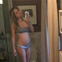 Jenny Mollen,Jenny Mollen baby bump,Jenny Mollen baby bump pics,Jenny Mollen baby bump images,Jenny Mollen baby bump stills,Jenny Mollen baby bump pictures,Jenny Mollen baby bump photos