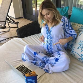 Jenny Mollen Shares Baby Bump Photo.