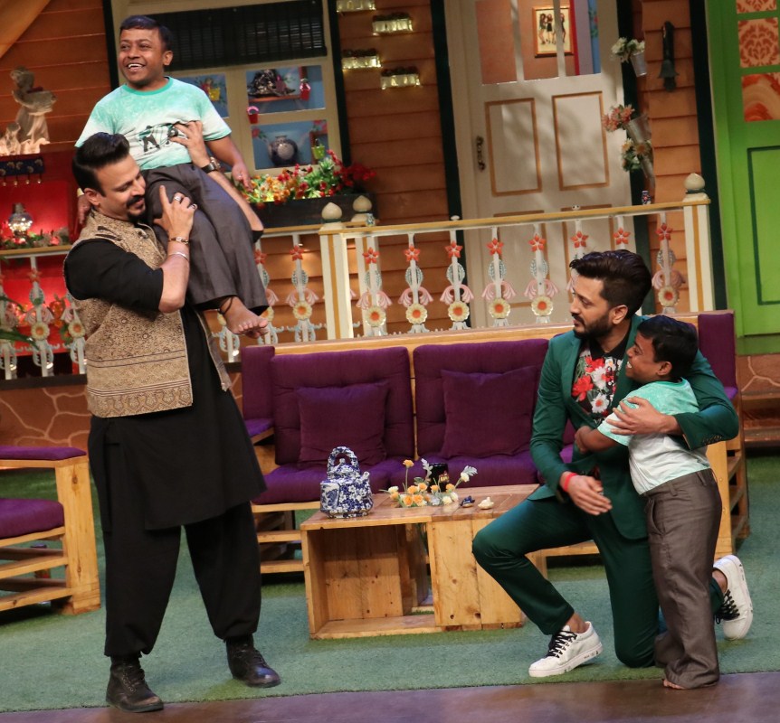 Other than that, the actors engaged with the audience members and Riteish was seen getting musical on the show. The Kapil Sharma,Cast of Bank Chor,Bank Chor,Vivek Oberoi,Riteish Deshmukh
