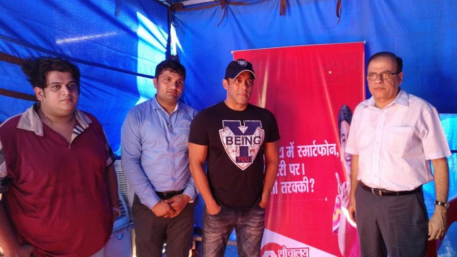 "It's great but this just the beginning. There are more than 3000 households with 6 to 8 people in each house. There just about 36 toilets between them. So if they have space in their houses the BMC is willing to get the relevant permissions to construct toilets fot them in their houses as well," feels Salman Khan. Salman Khan,BMC's campaign,Public Utility,Public Utility Toilets,Aarey Milk Colony,actor Salman Khan,bollywood actor Salman Khan,Brihanmumbai Municipal Corporation