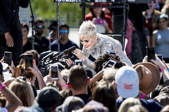 Katy Perry,Katy Perry flashes derriere,Katy Perry - Witness World Wide,Livestream Concert,Katy Perry pics,Katy Perry images,Katy Perry stills,Katy Perry pictures,Katy Perry photos