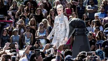 Katy Perry,Katy Perry flashes derriere,Katy Perry - Witness World Wide,Livestream Concert,Katy Perry pics,Katy Perry images,Katy Perry stills,Katy Perry pictures,Katy Perry photos