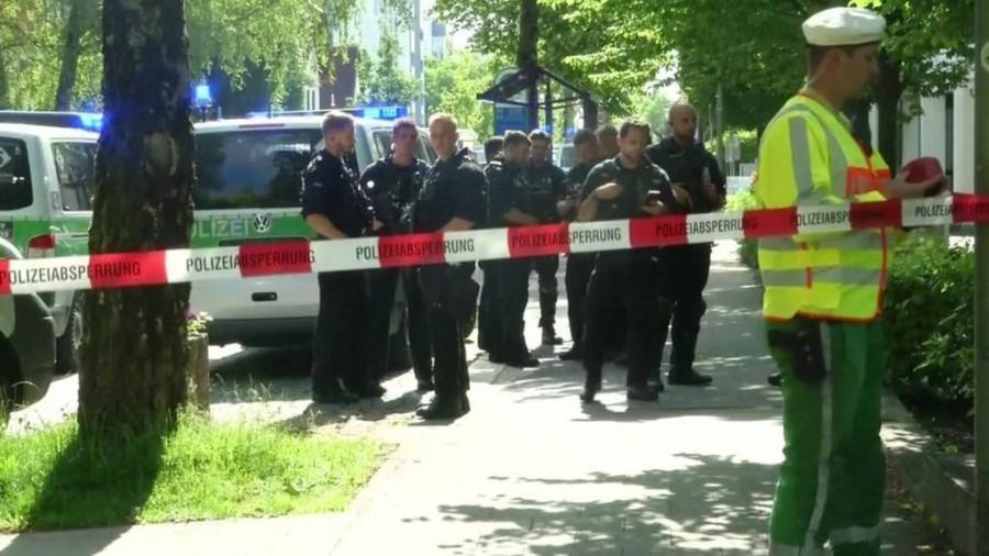 Police later tweeted that at least one person was injured. Shooting at Munich,Munich,Munich shooting,Munich subway station,Shooting at Munich subway station