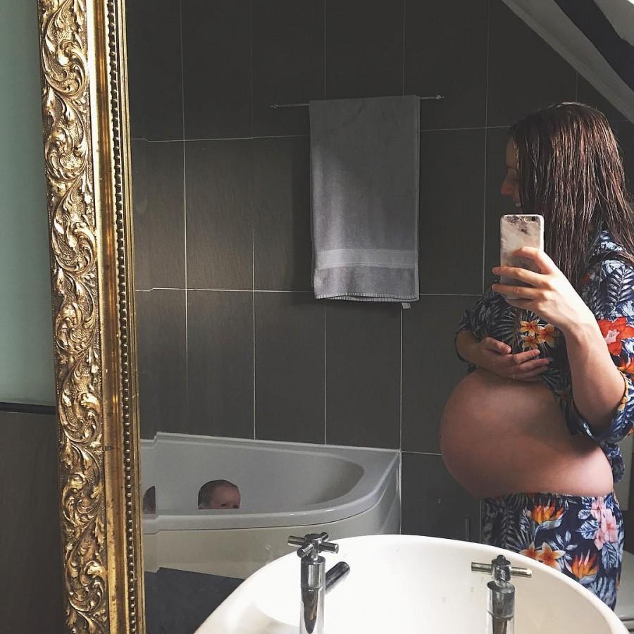 Susie Verrill goes topless as she flaunts her baby bump. Susie Verrill,Susie Verrill topless,Susie Verrill topless pics,Susie Verrill topless images,Susie Verrill topless stills,Susie Verrill topless pictures,Susie Verrill baby bump,Susie Verrill baby bump pics,Susie Verrill baby bump images,Susie Verrill baby