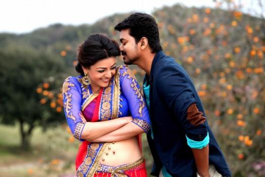 Vijay and Kajal Aggarwal stills from Zilla Movie