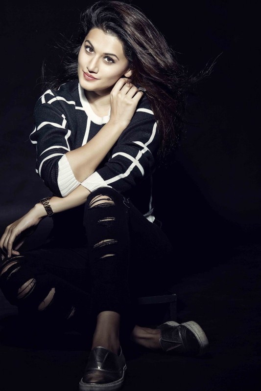 Indian film actress Taapsee Pannu paid more than Kangana Ranaut for a hair care brand? Taapsee Pannu,Kangana Ranaut,Taapsee Pannu paid more than Kangana Ranaut