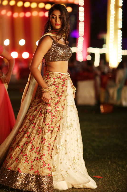 Devi Sri Prasad composed the soundtrack album and background score. Duvvada Jagannadham,telugu movie Duvvada Jagannadham,DJ,Allu Arjun & Pooja Hegde,Allu Arjun,Pooja Hegde