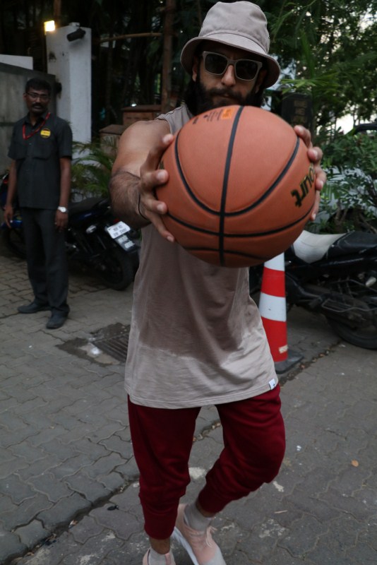 Bollywood actor Actor Ranveer Singh snapped at Otters club in Mumbai. Actor Ranveer Singh,Ranveer Singh,Ranveer Singh at Otters club,Ranveer Singh spotted Bandra