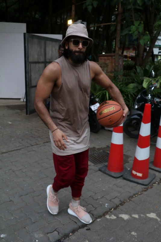 Bollywood actor Actor Ranveer Singh snapped at Otters club in Mumbai on 14th June. Actor Ranveer Singh,Ranveer Singh,Ranveer Singh at Otters club,Ranveer Singh spotted Bandra