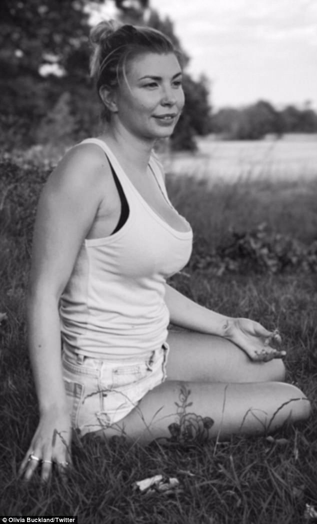 Supermodel Olivia Buckland shares rare make-up free snap. Olivia Buckland,Olivia Buckland make-up free,Olivia Buckland rare make-up free,Olivia Buckland make up,Olivia Buckland instagram pics,Olivia Buckland instagram images,Olivia Buckland instagram stills,Olivia Buckland instagram pictures,Olivia Buckland inst
