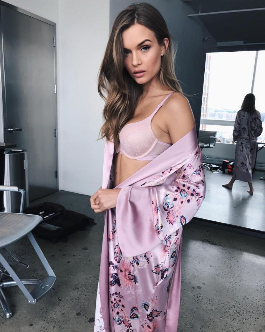 Victoria's Secret Angel Josephine Skriver sends fans into a FRENZY as she flaunts her curves. Josephine Skriver,model Josephine Skriver,Josephine Skriver curves,Josephine Skriver curves pics,Josephine Skriver curves images,Josephine Skriver curves stills,Josephine Skriver curves pictures,Josephine Skriver curves photos,Josephine Skriver hot pics,J